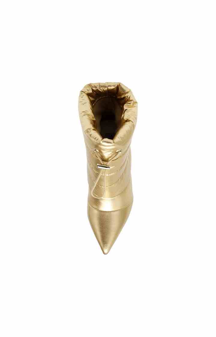 Cloak Gold Boots