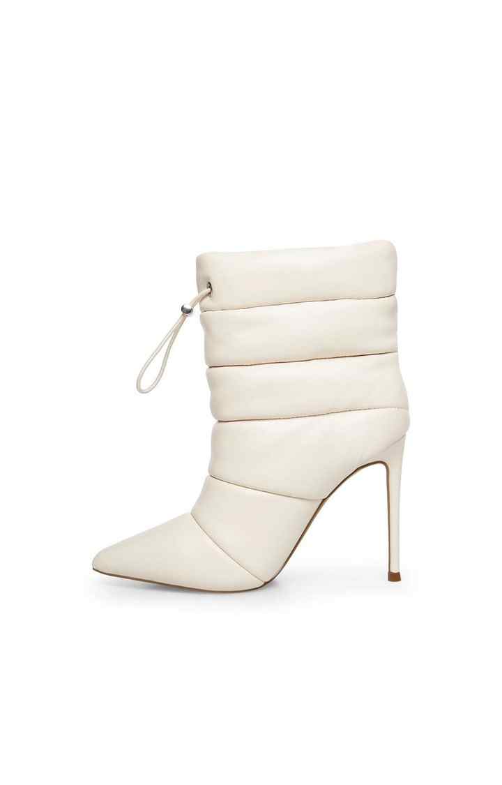 Cloak White Boots
