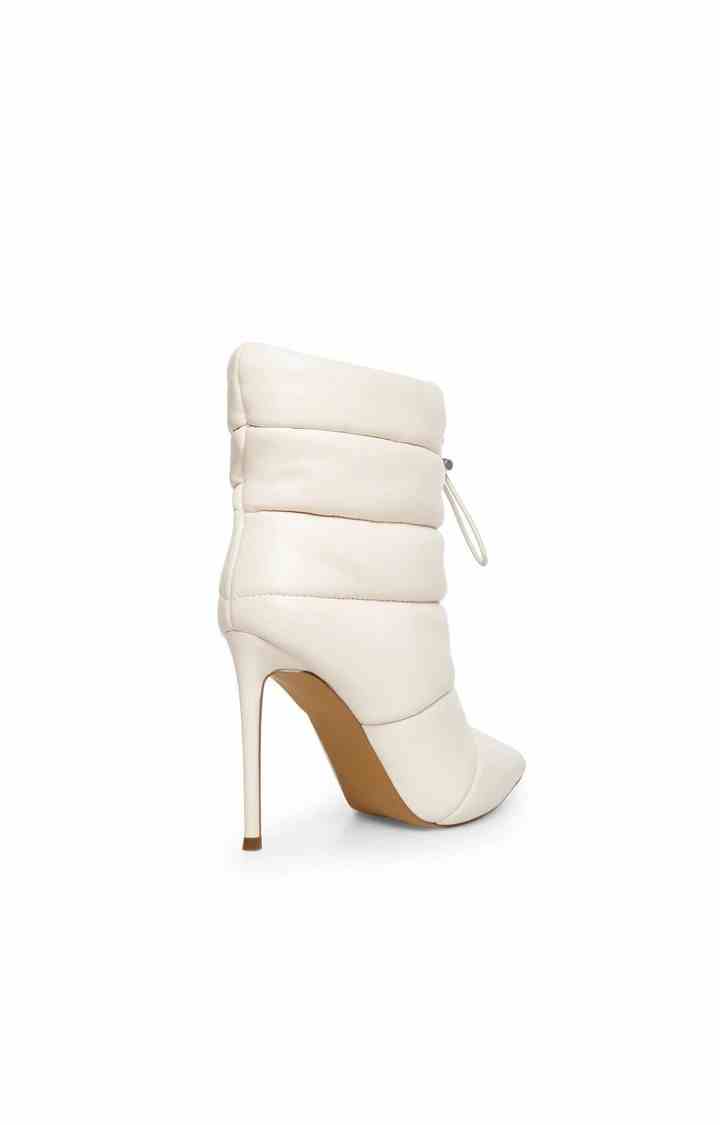 Cloak White Boots