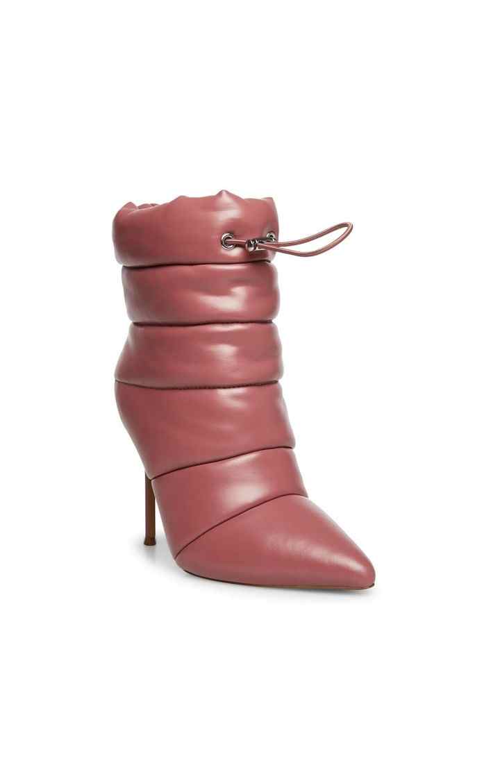 Cloak Red Boots