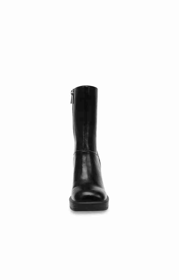 Finite Black Boots