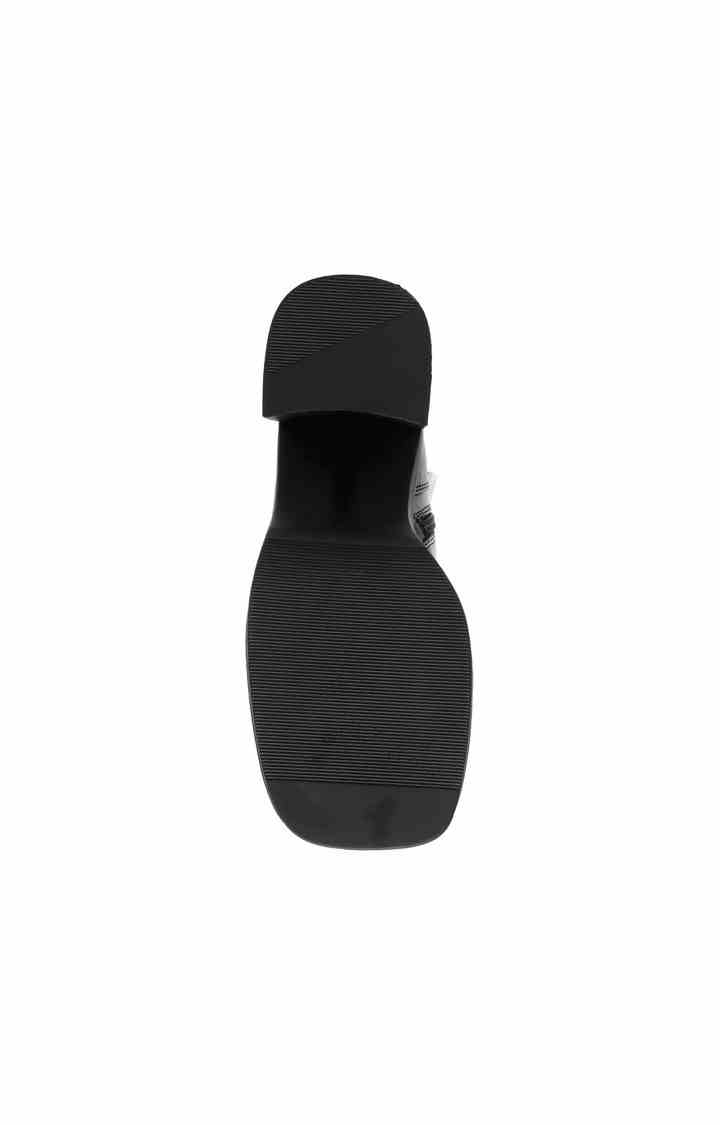 Finite Black Boots