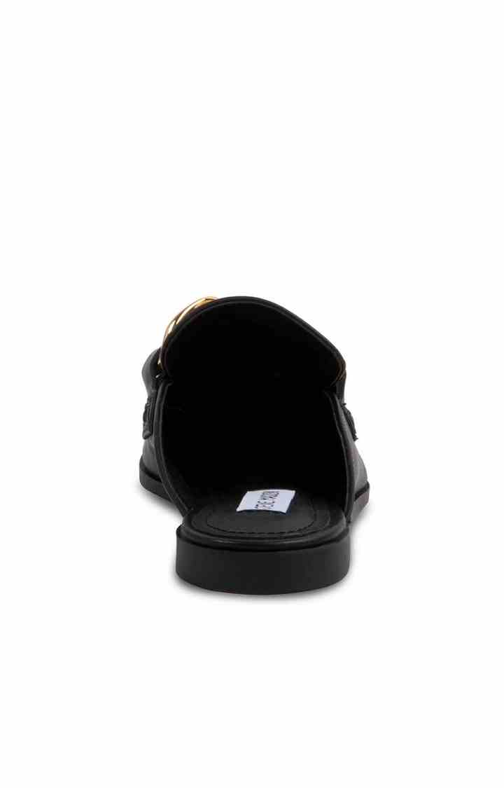 Cally Black Closed Flats & Ballerinas