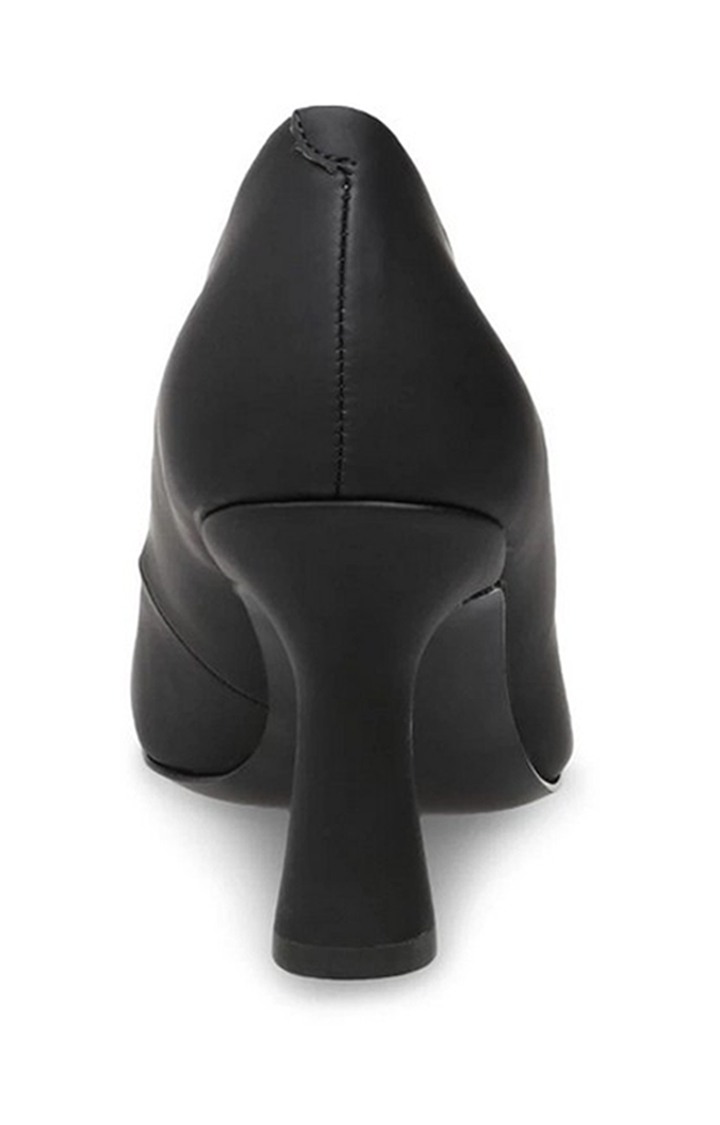 Notary Black Pumps