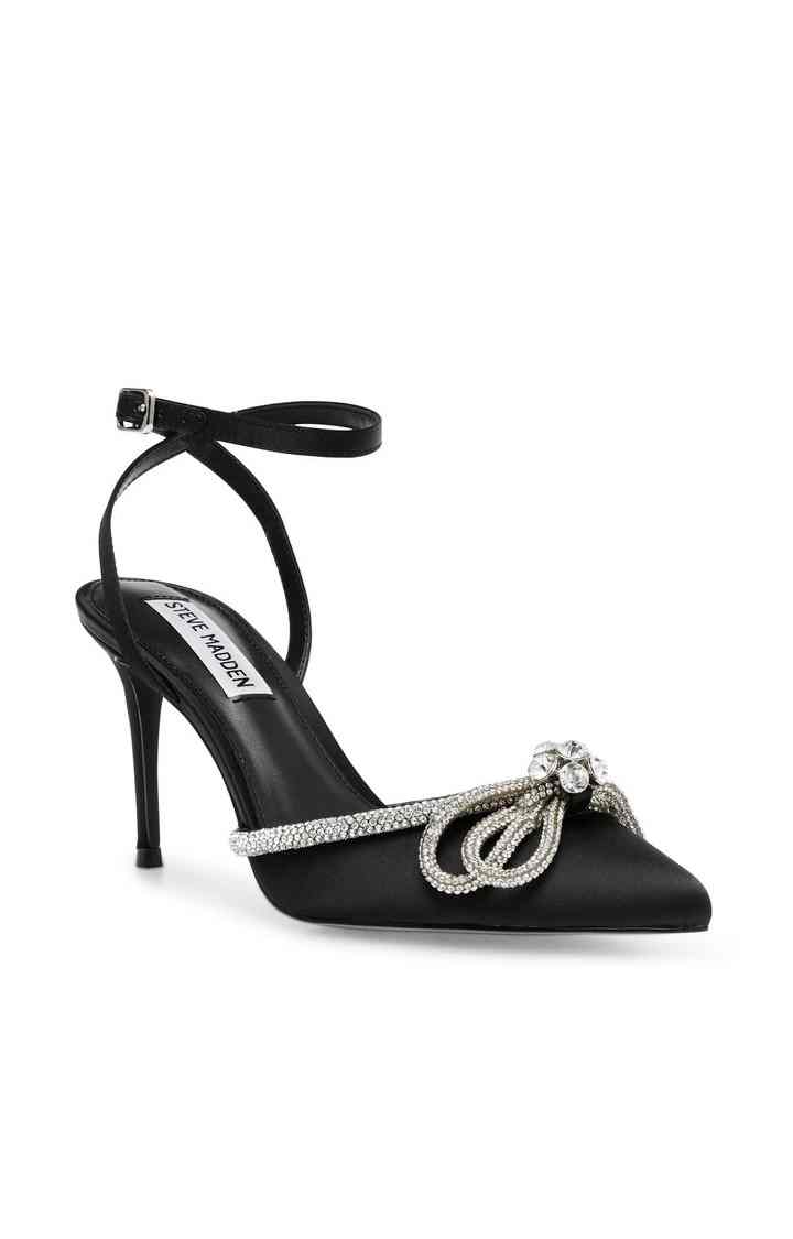 Leiaa Black Pumps