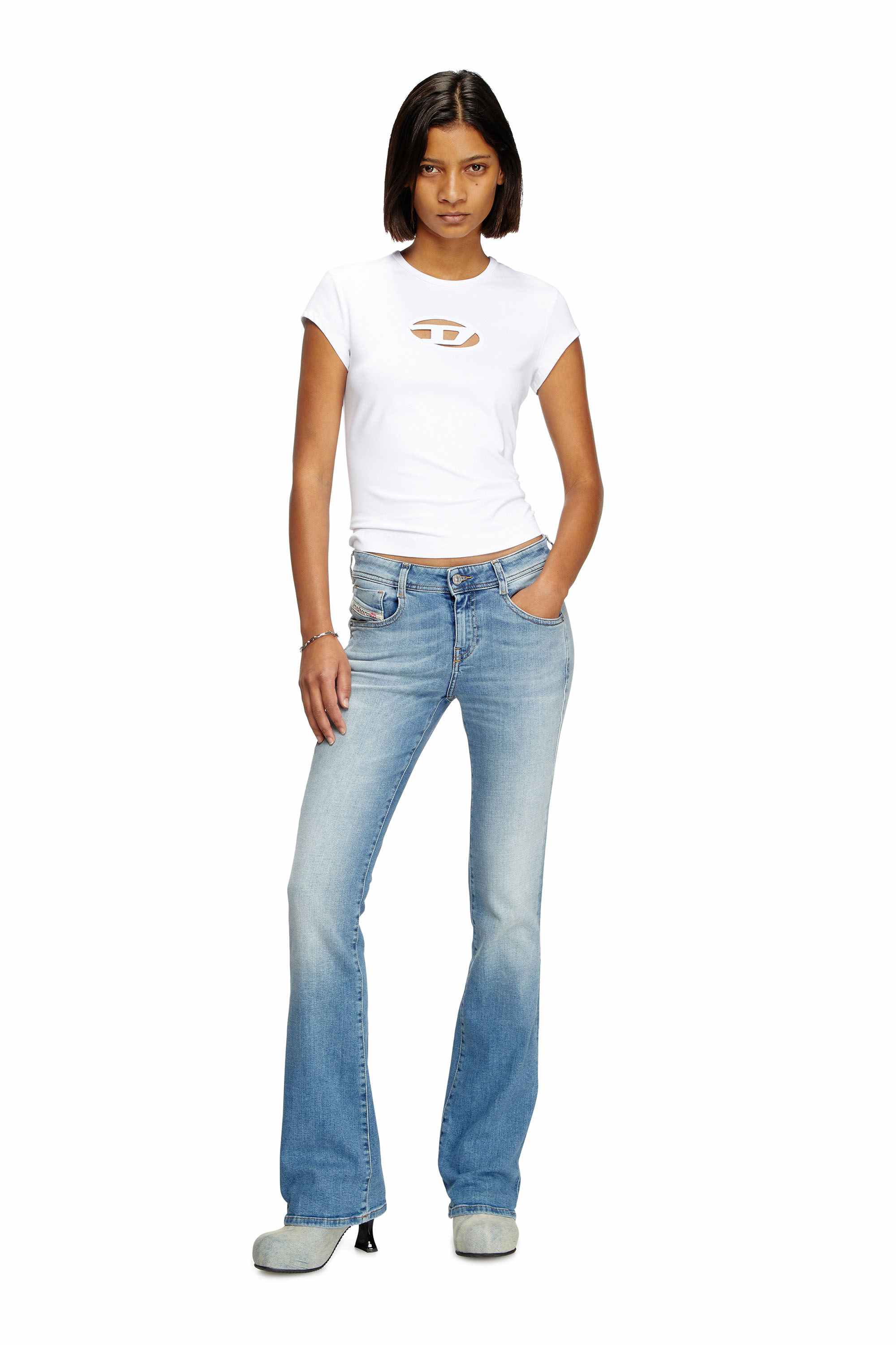 White T-shirt with peekaboo logo