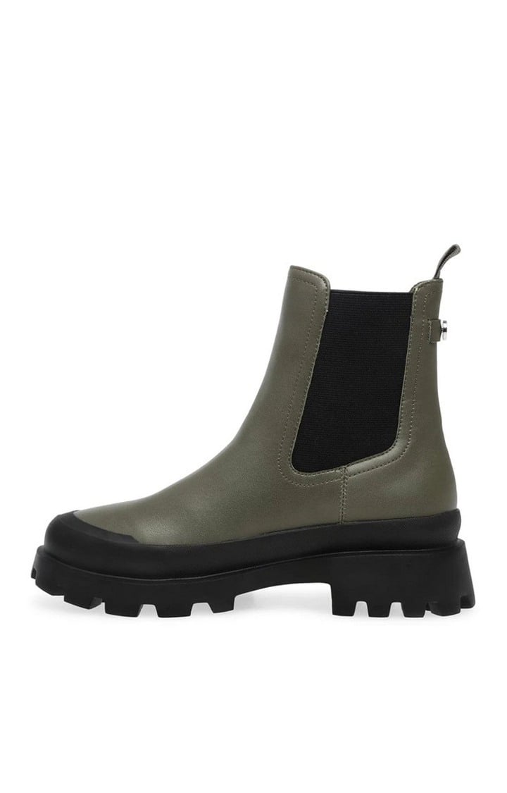 Mobilizer Green Boots