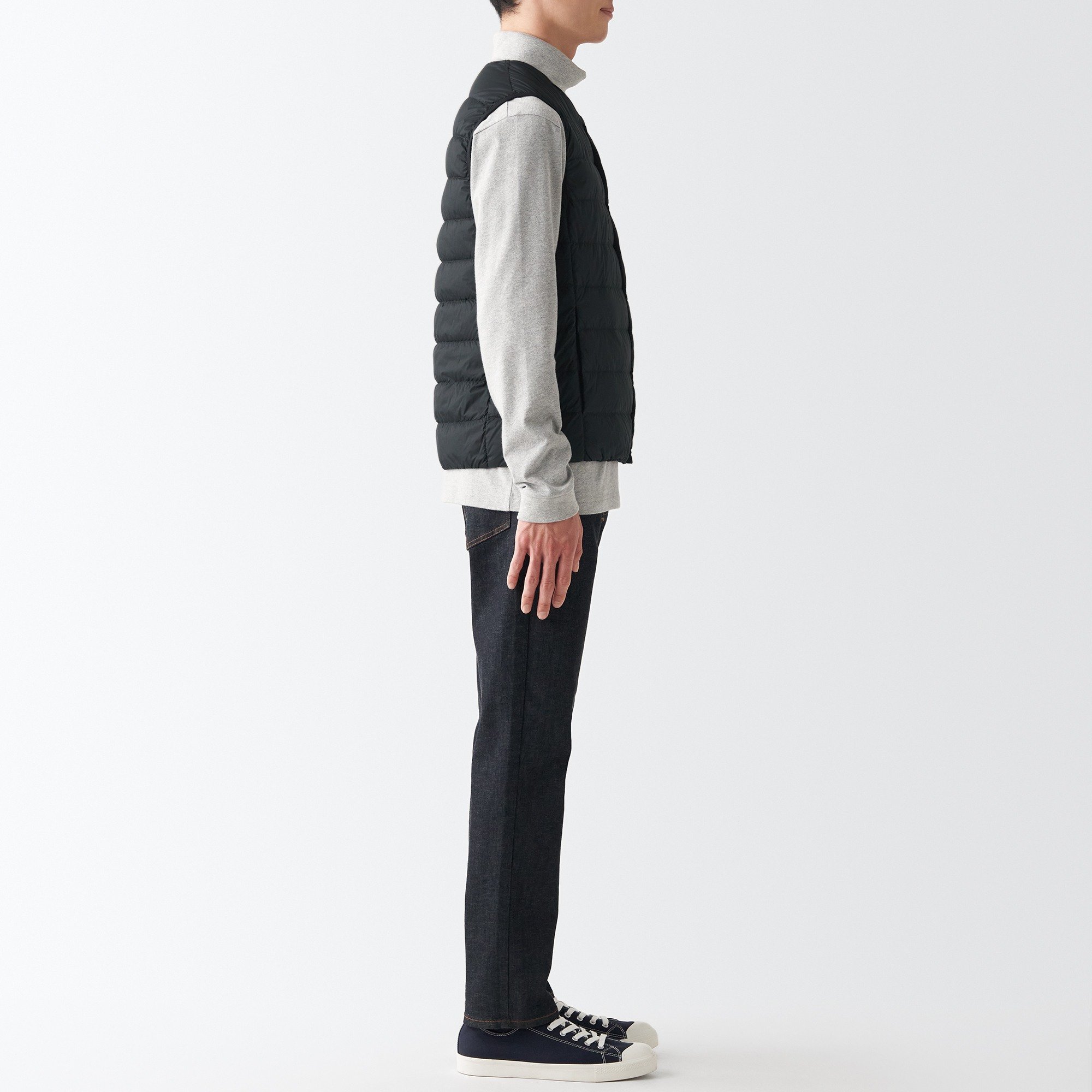 Nylon Light weight pocketable Collarless down vest
