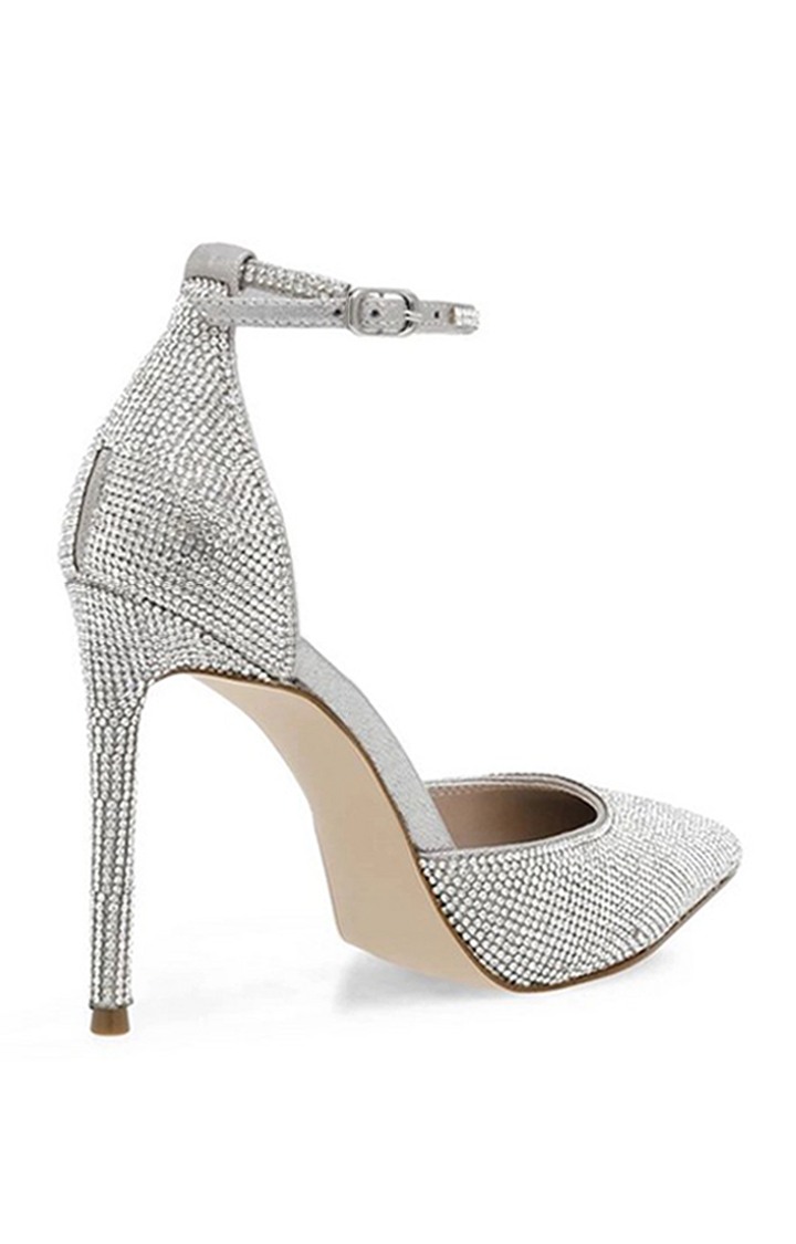 Valid-R Silver Pumps