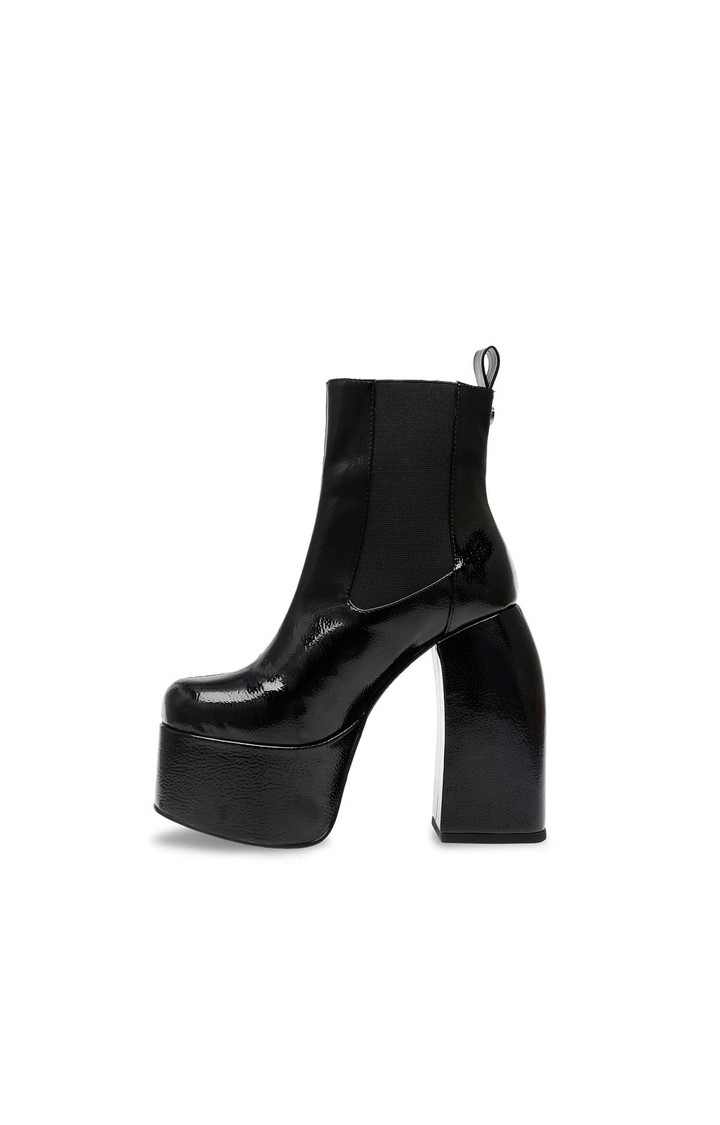 Artesian Black Boots