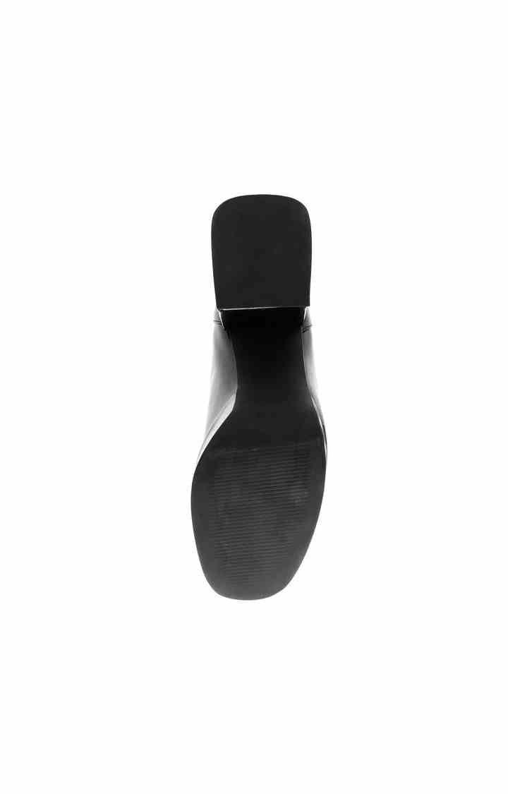 Artesian Black Boots