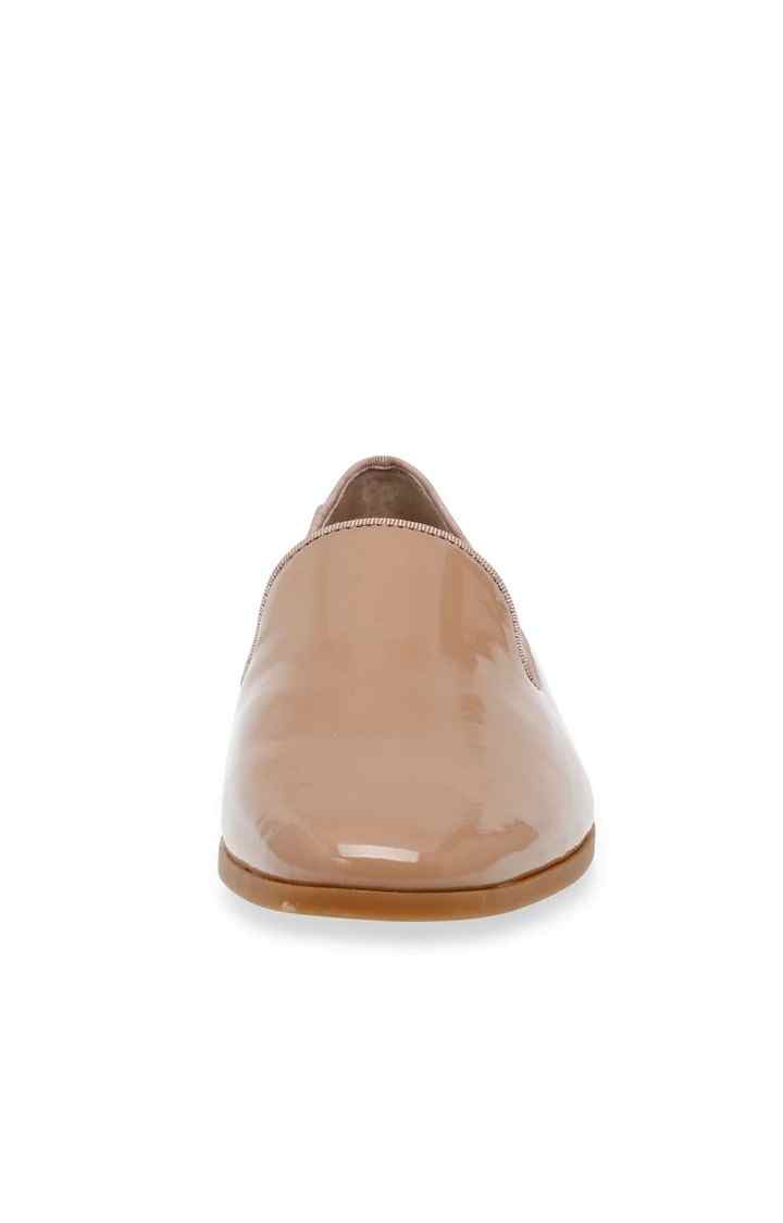 Corral Natural Closed Flats & Ballerinas