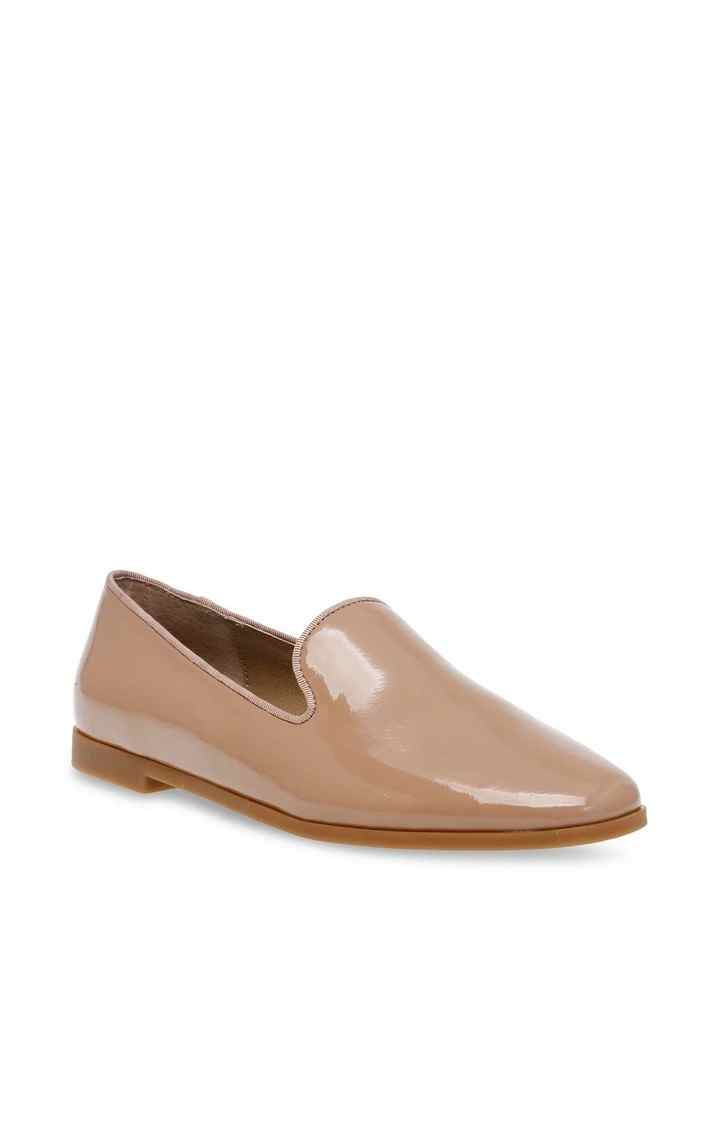 Corral Natural Closed Flats & Ballerinas