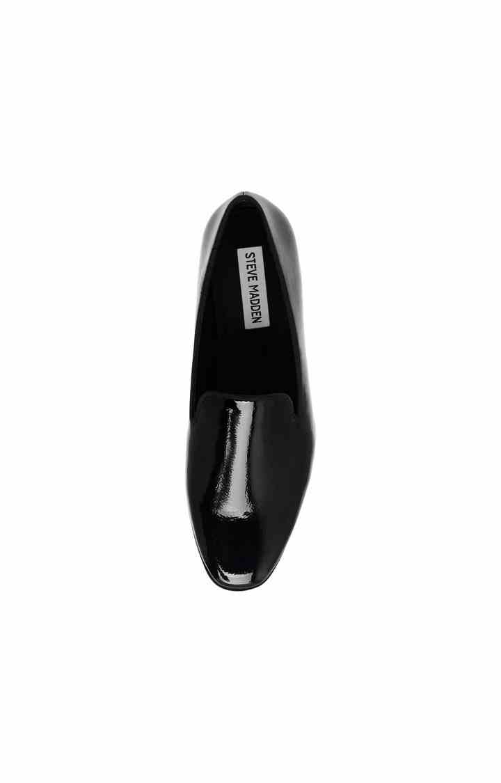 Corral Black Closed Flats & Ballerinas