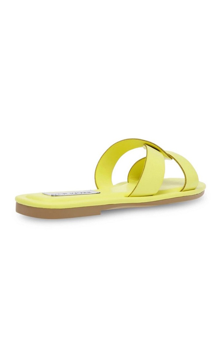 Precisely Yellow Flats