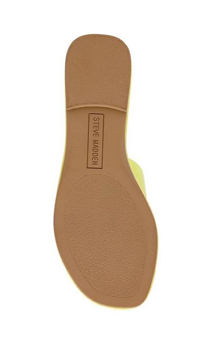 Precisely Yellow Flats