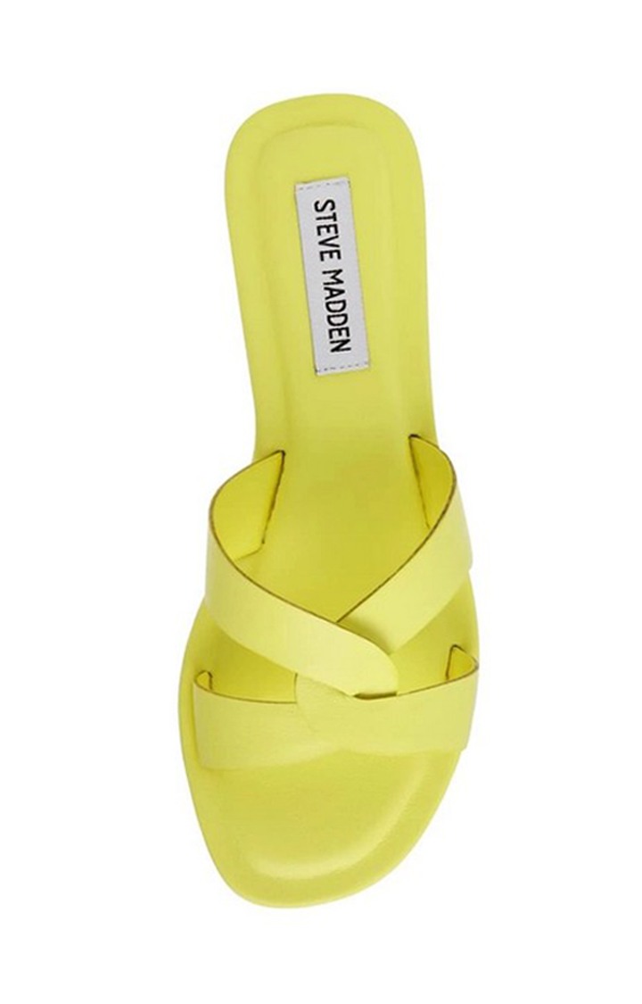 Precisely Yellow Flats