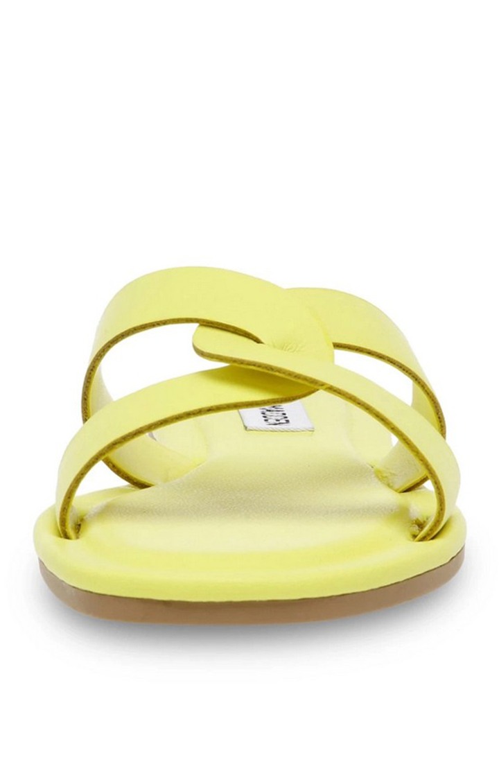 Precisely Yellow Flats