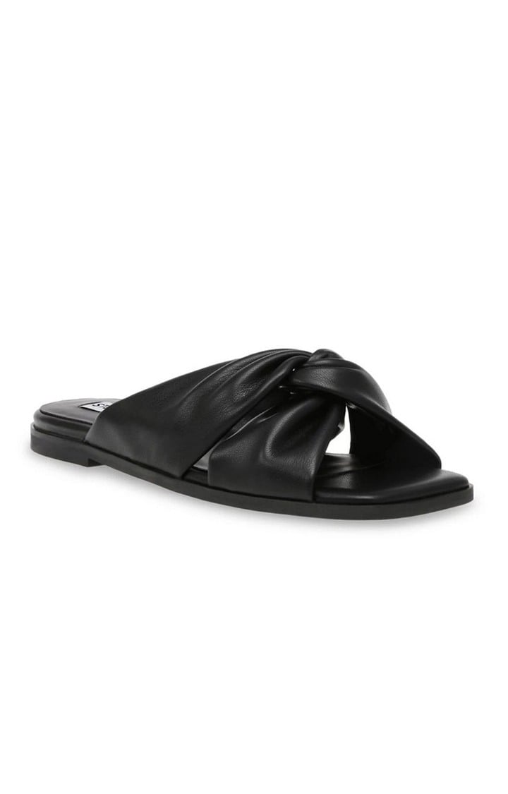 Hoorayy Black Flats