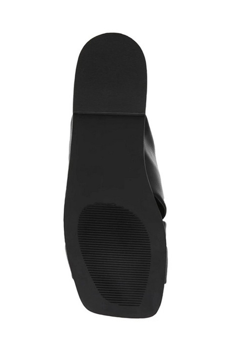 Hoorayy Black Flats