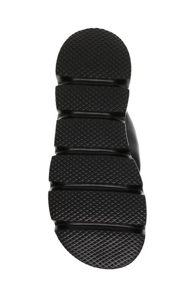 Broadcast Black Flats