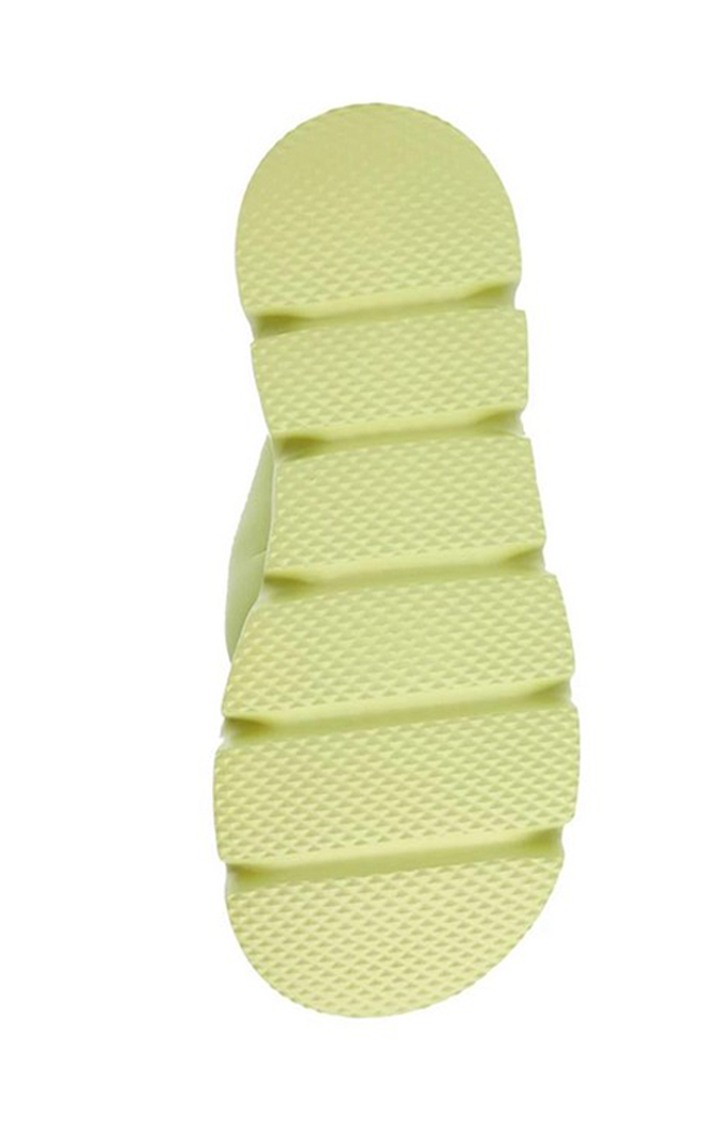 Broadcast Yellow Flats