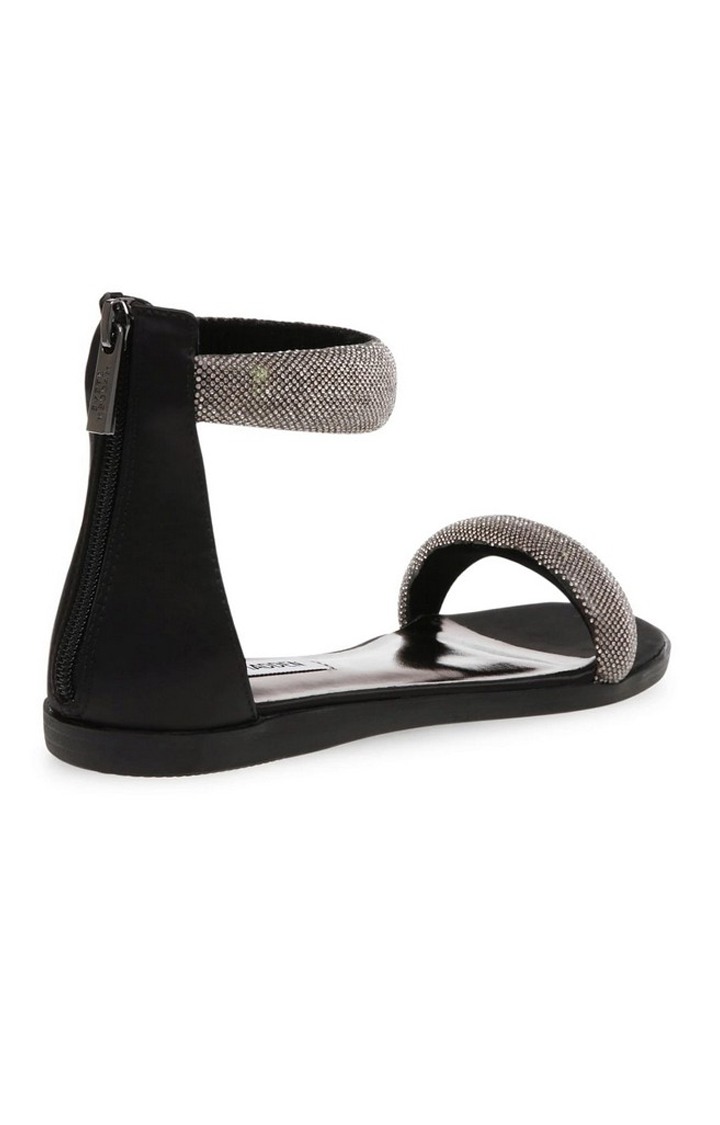 Infuse-R Black Flats