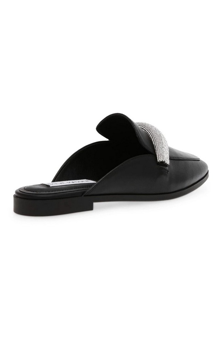 Clarine Black Closed Flats & Ballerinas