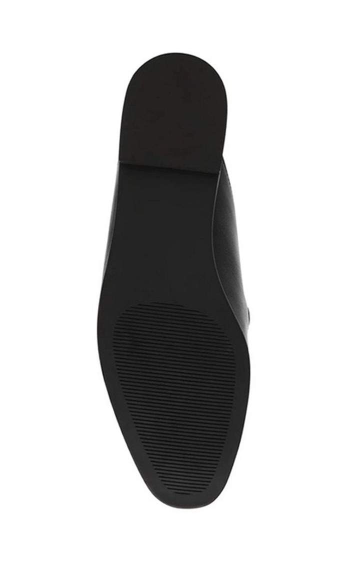 Clarine Black Closed Flats & Ballerinas