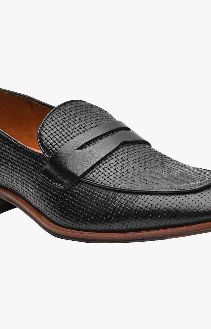 Tavish Black Tie-Ups & Dress Loafers