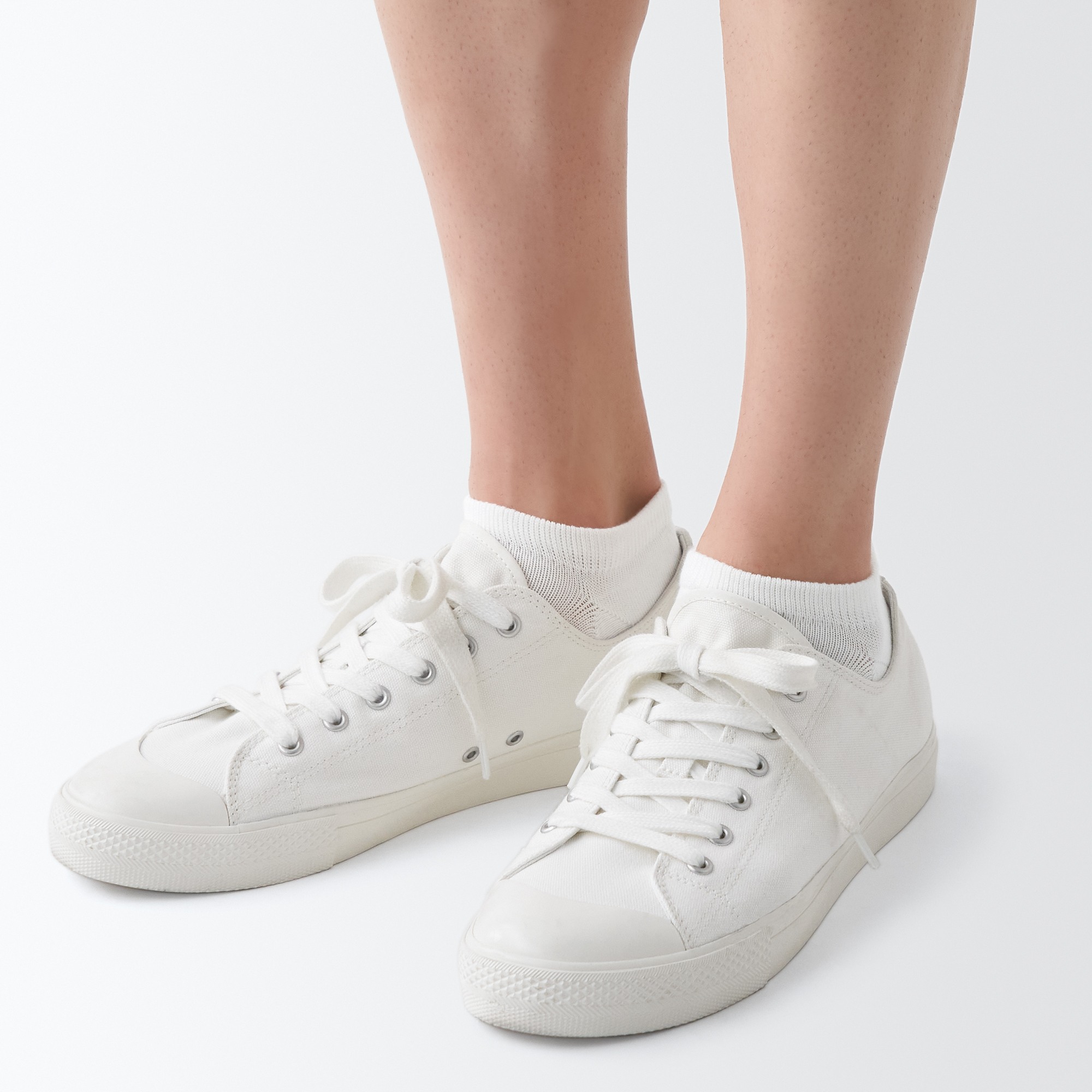 Right Angle Tabi-style sneaker socks