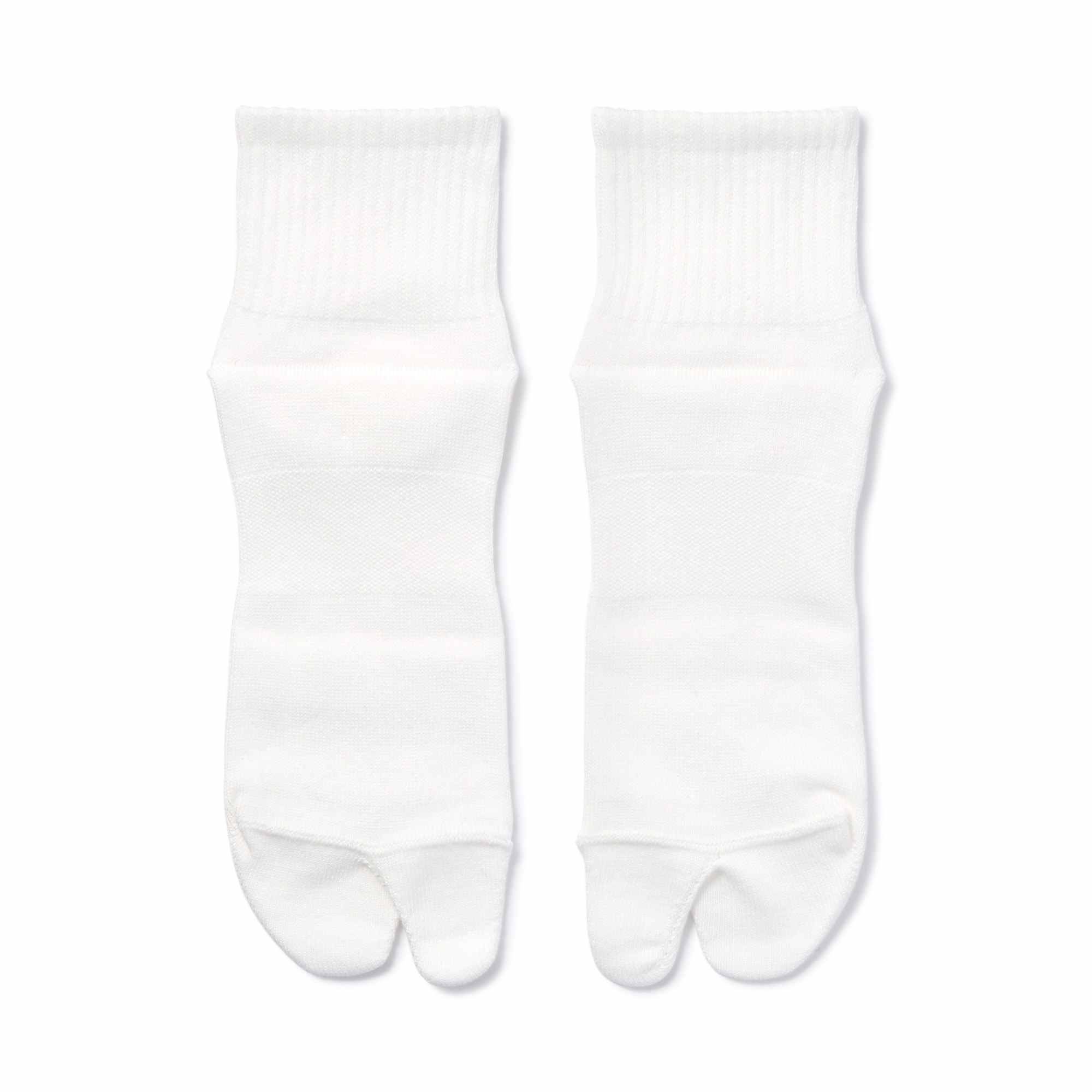 Right Angle Tabi Style Short Socks