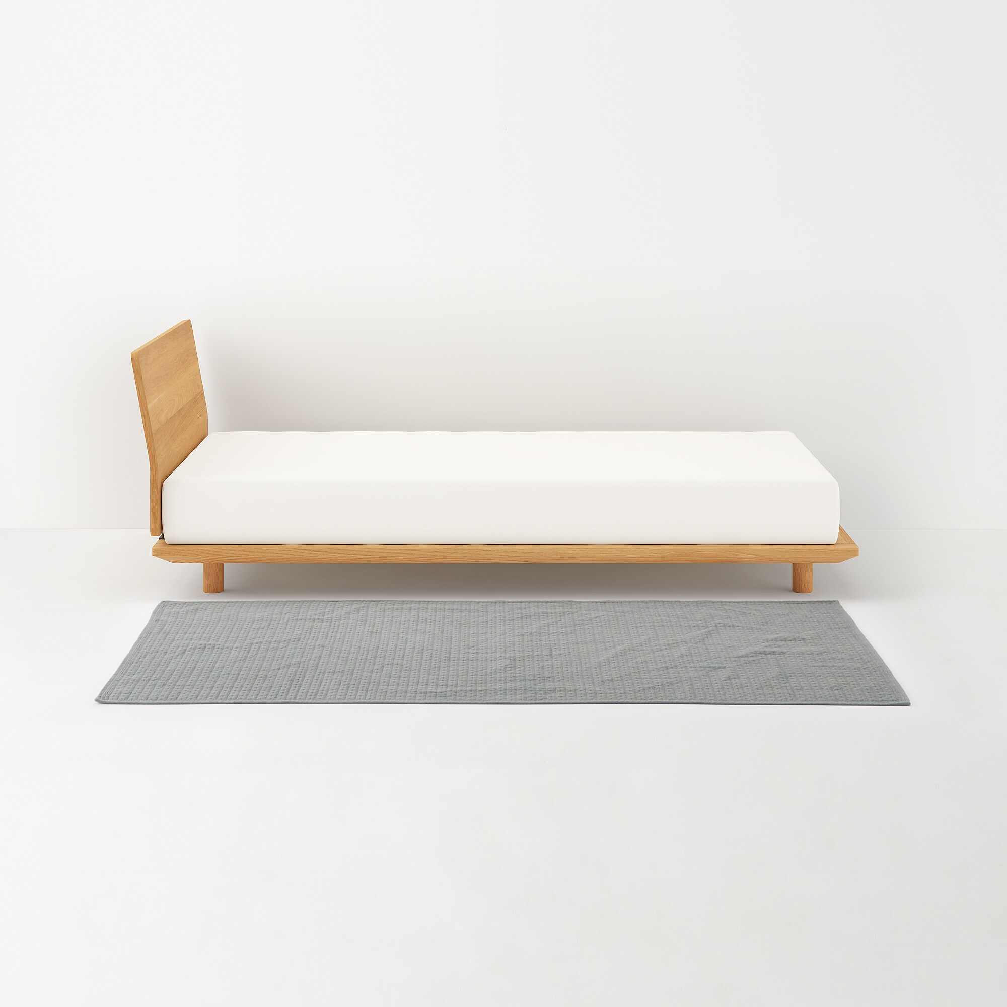 MUJI | WASHED COTTON QUILTED RUG