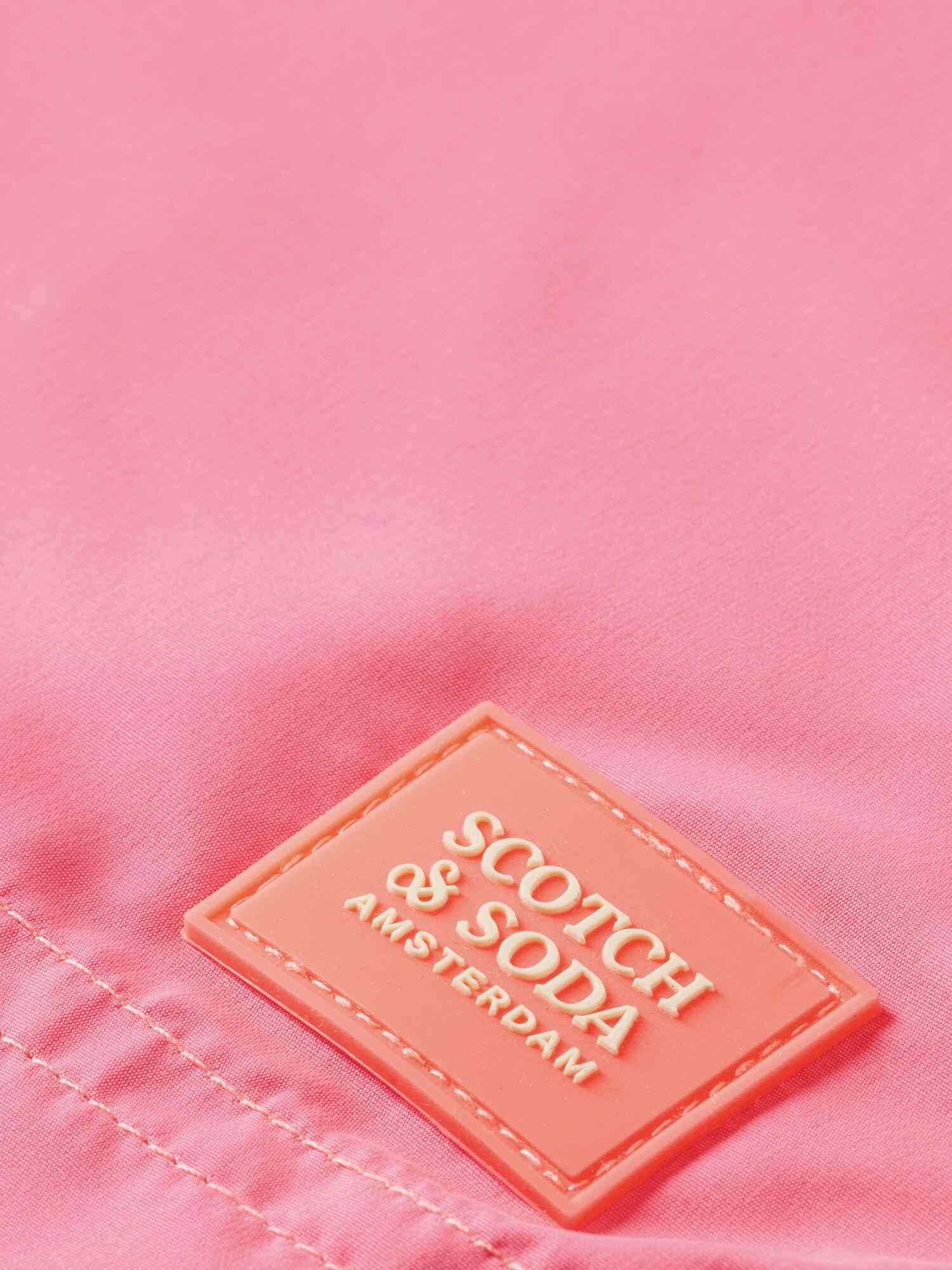https://cdn.fynd.com/v2/falling-surf-7c8bb8/fyprod/wrkr/products/pictures/item/free/original/000000410373085005/3NlUcmWLqR-000000410373085005_2.jpg