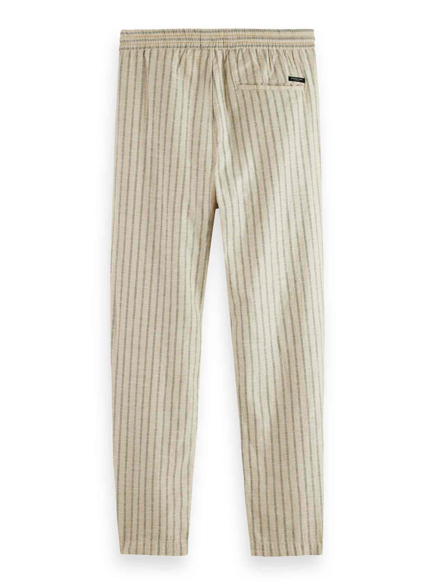 https://cdn.fynd.com/v2/falling-surf-7c8bb8/fyprod/wrkr/products/pictures/item/free/original/000000410373231005/QJ6o2SAXyV-000000410373231005_1.jpg