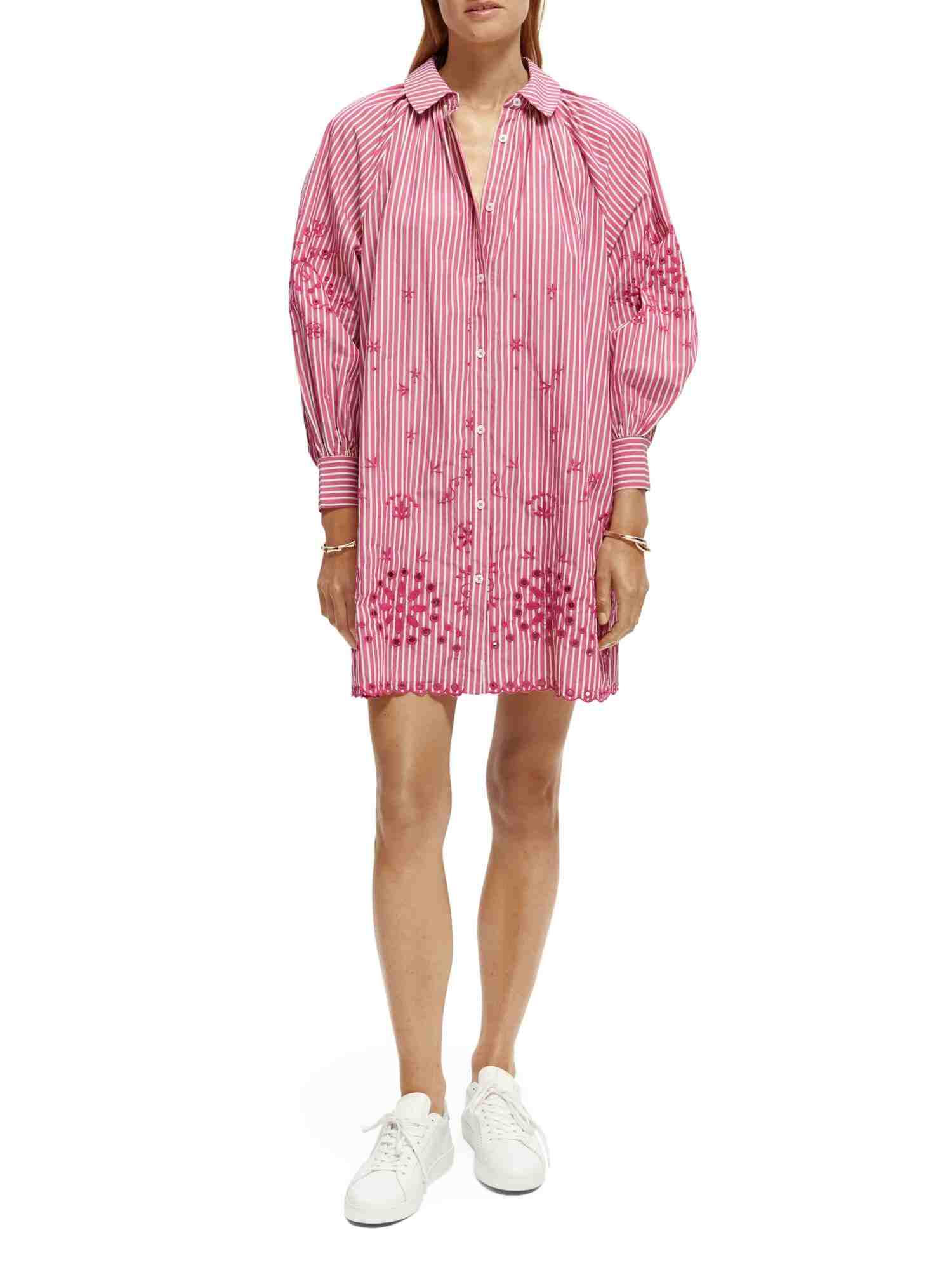 https://cdn.fynd.com/v2/falling-surf-7c8bb8/fyprod/wrkr/products/pictures/item/free/original/000000410373349004/tFFWk6RgN_-000000410373349004_7.jpg