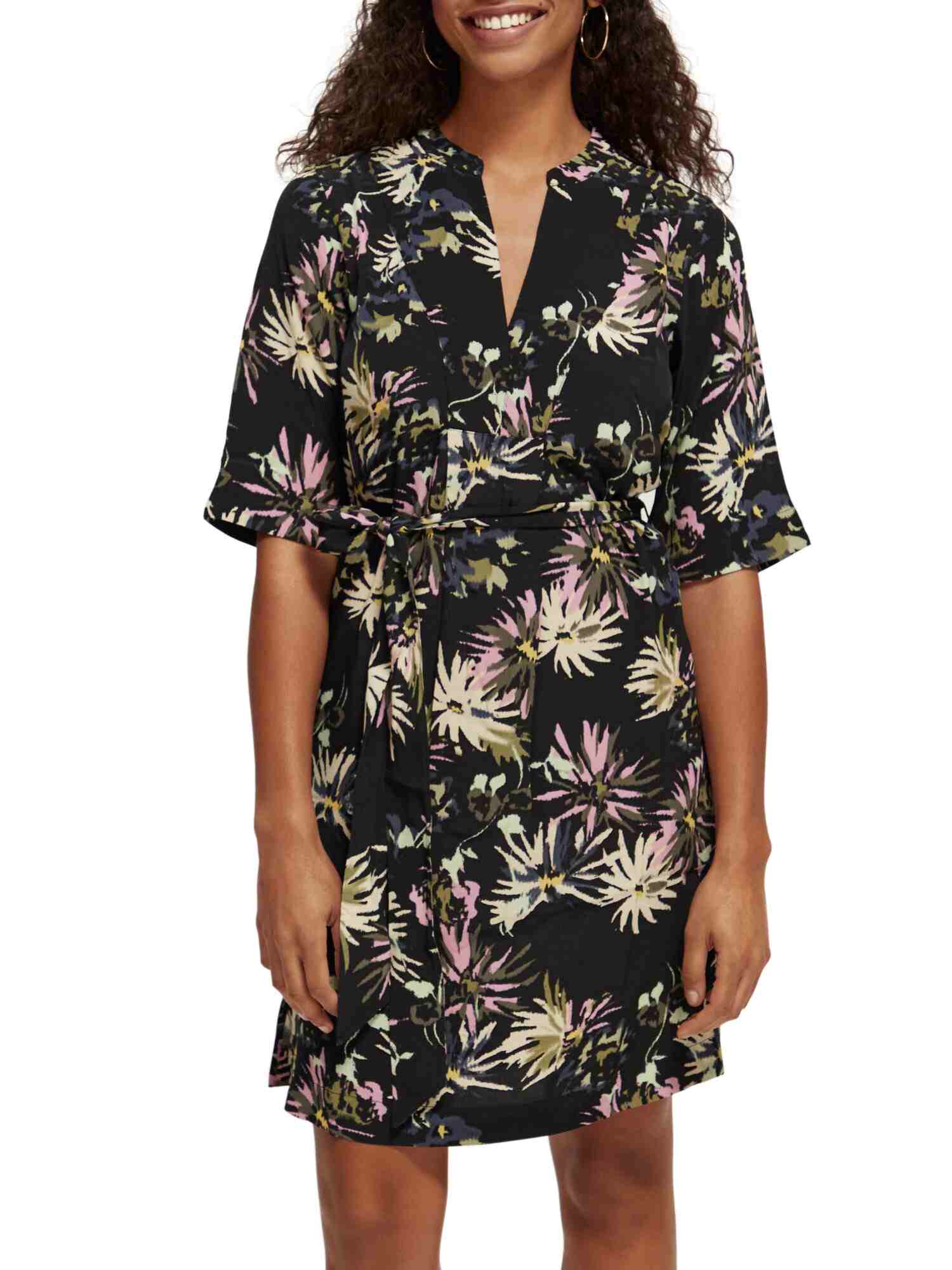 https://cdn.fynd.com/v2/falling-surf-7c8bb8/fyprod/wrkr/products/pictures/item/free/original/000000410373429001/fw8_QJ7lrR-000000410373429001_4.jpg