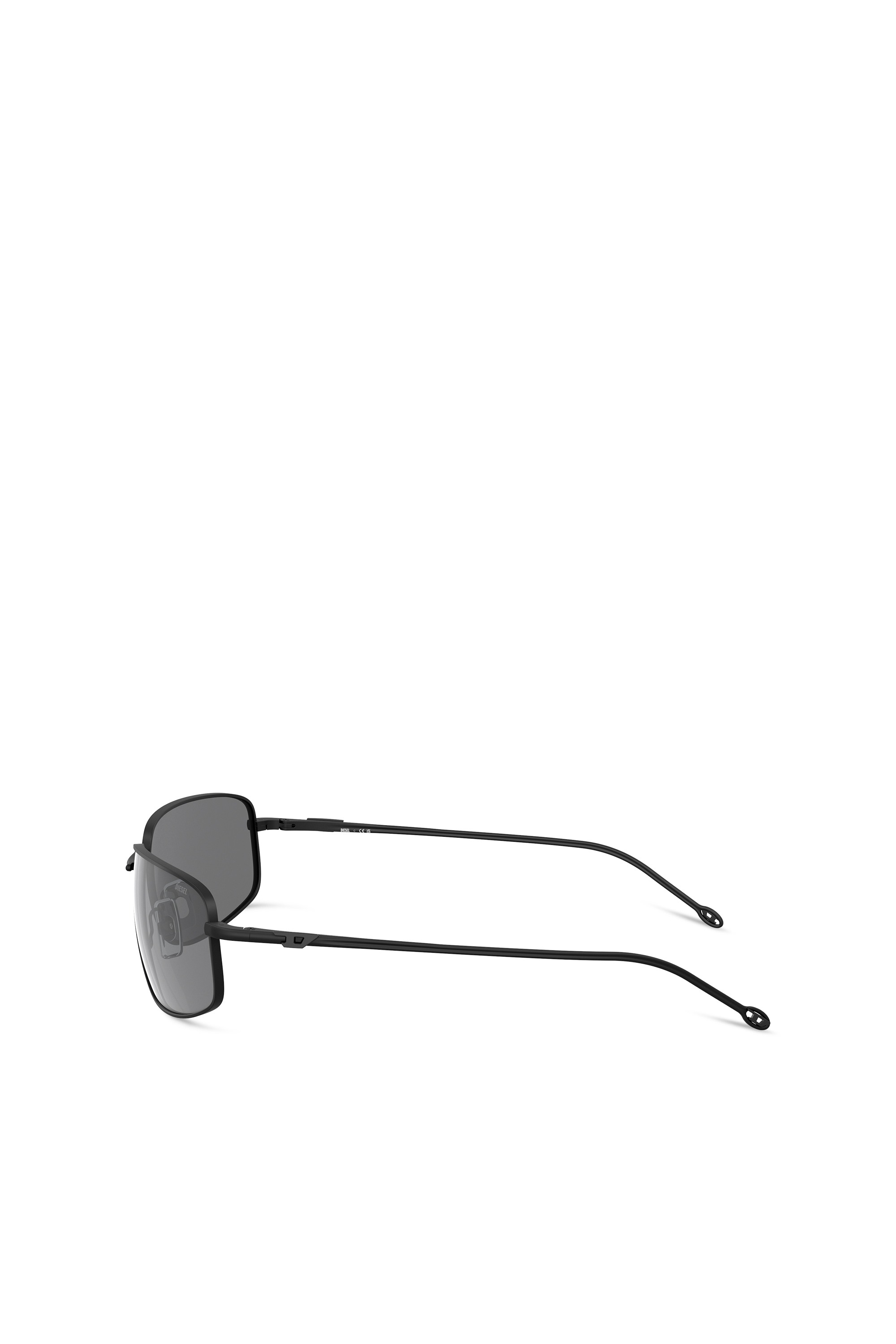 Black Racer shape sunglasses in metal