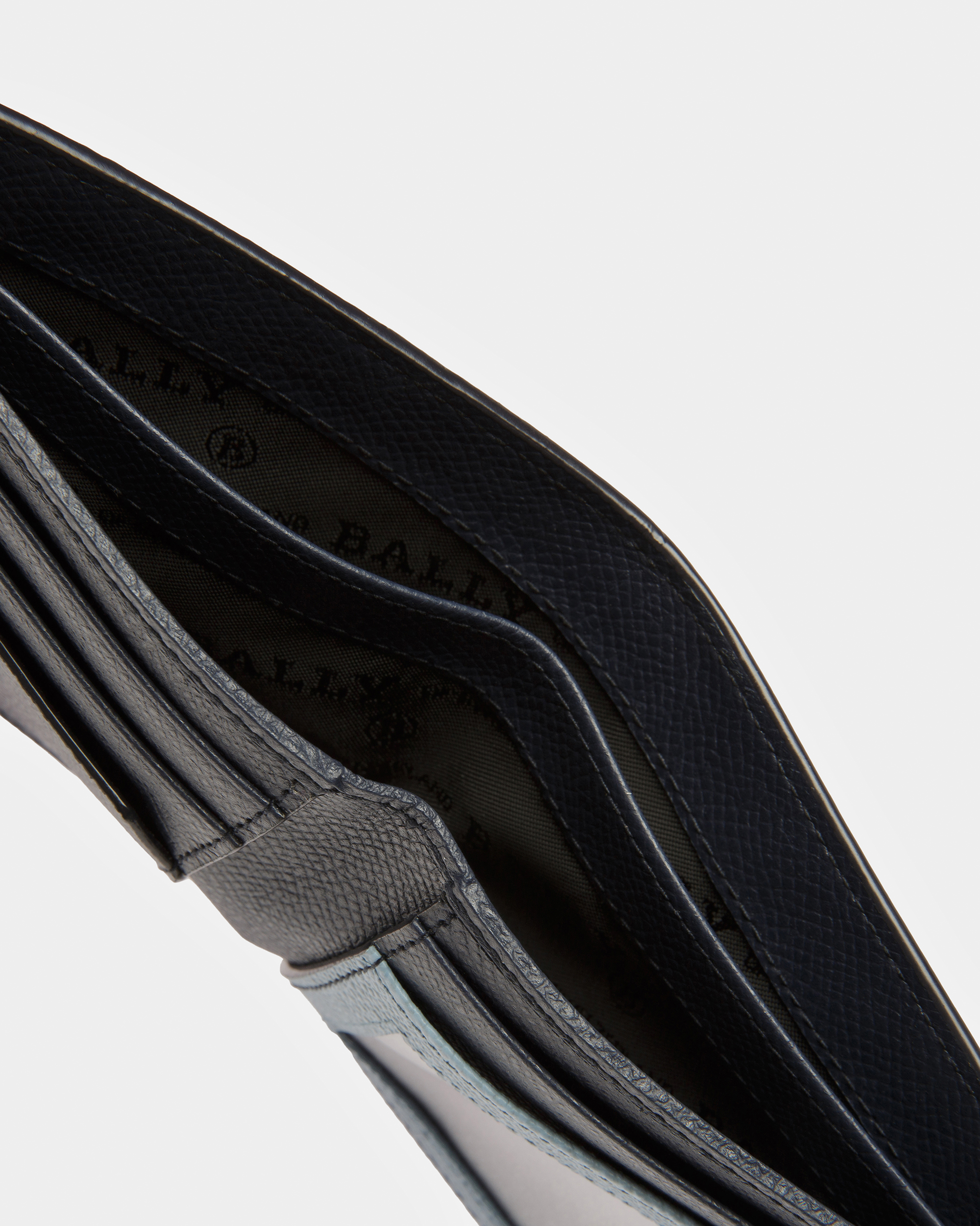 Bevyett Leather Wallet In Midnight Blue And Light Blue