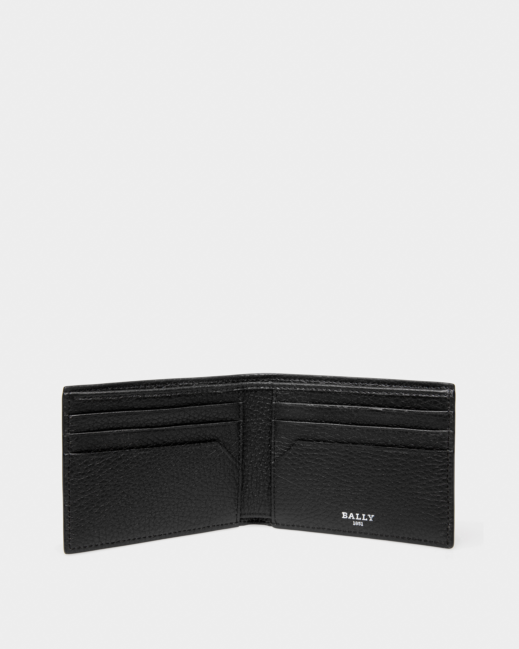 Scevye Leather Wallet In Black