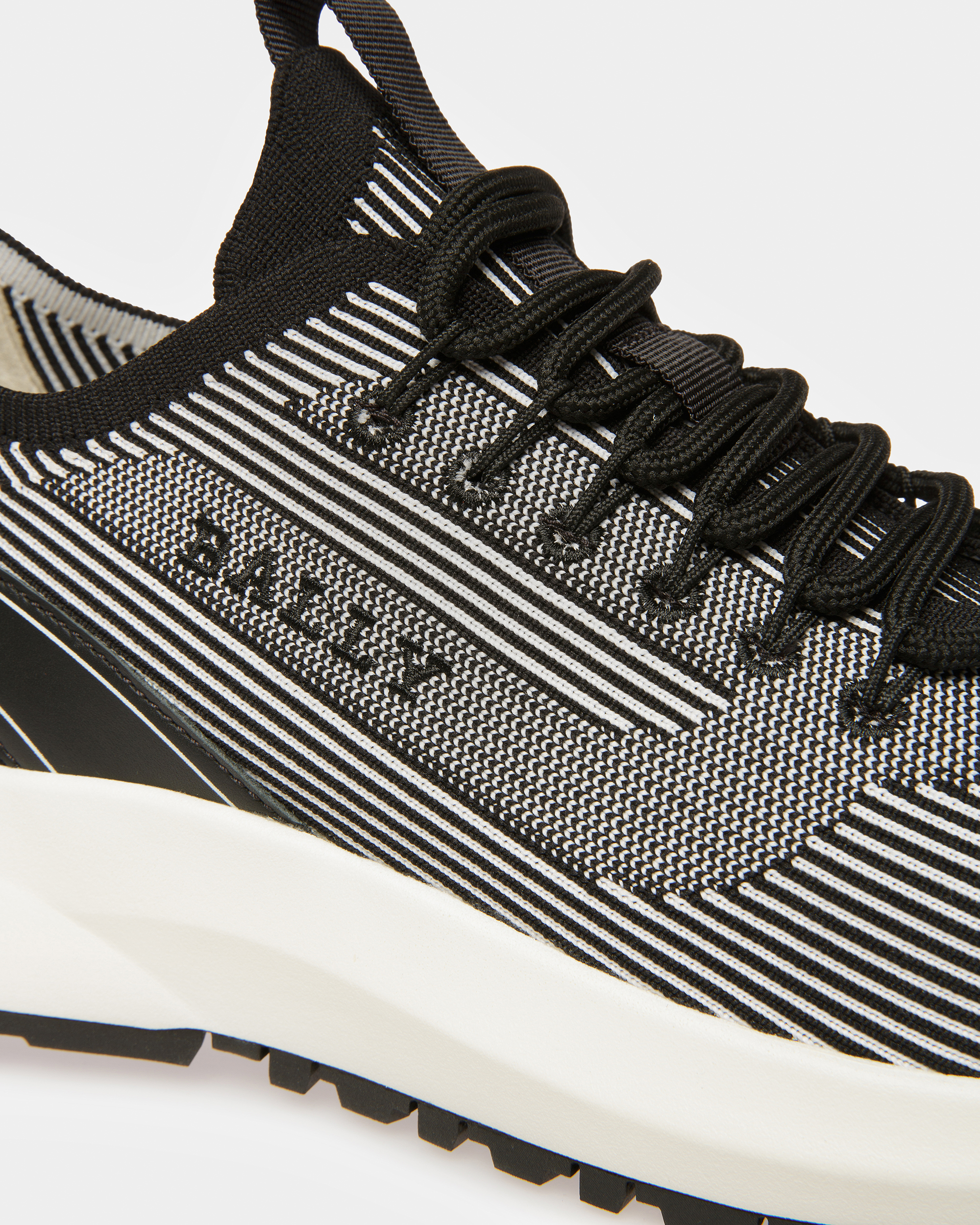 Dean-T Sneakers