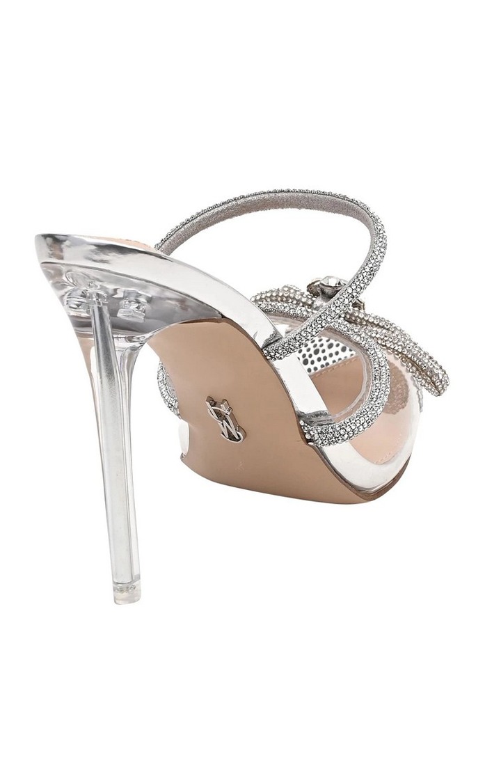 Velicity-R Silver Pumps