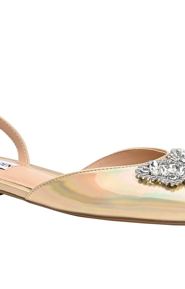 Jianna Gold Closed Flats & Ballerinas