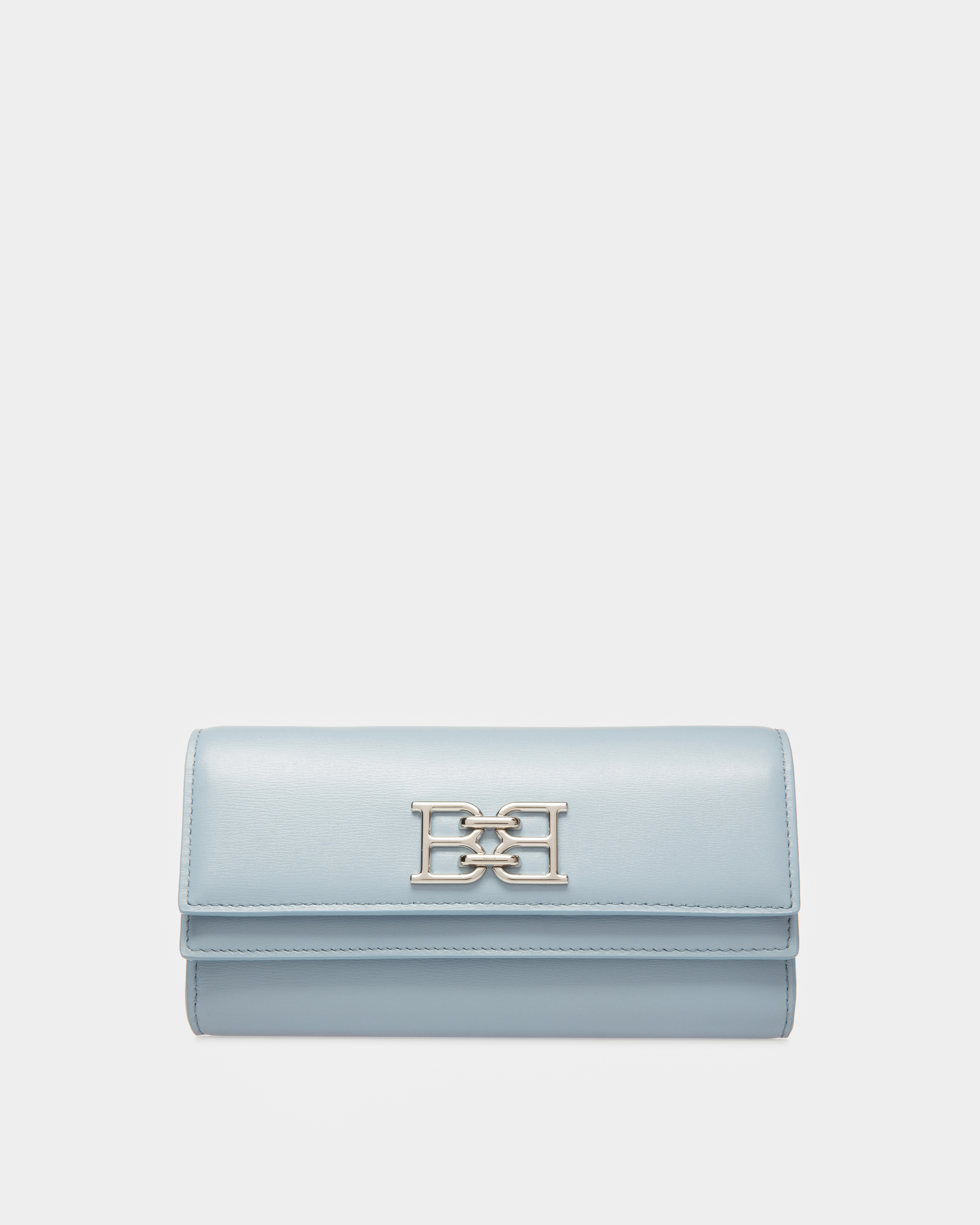 Byanca Leather Travel Wallet In Light Blue
