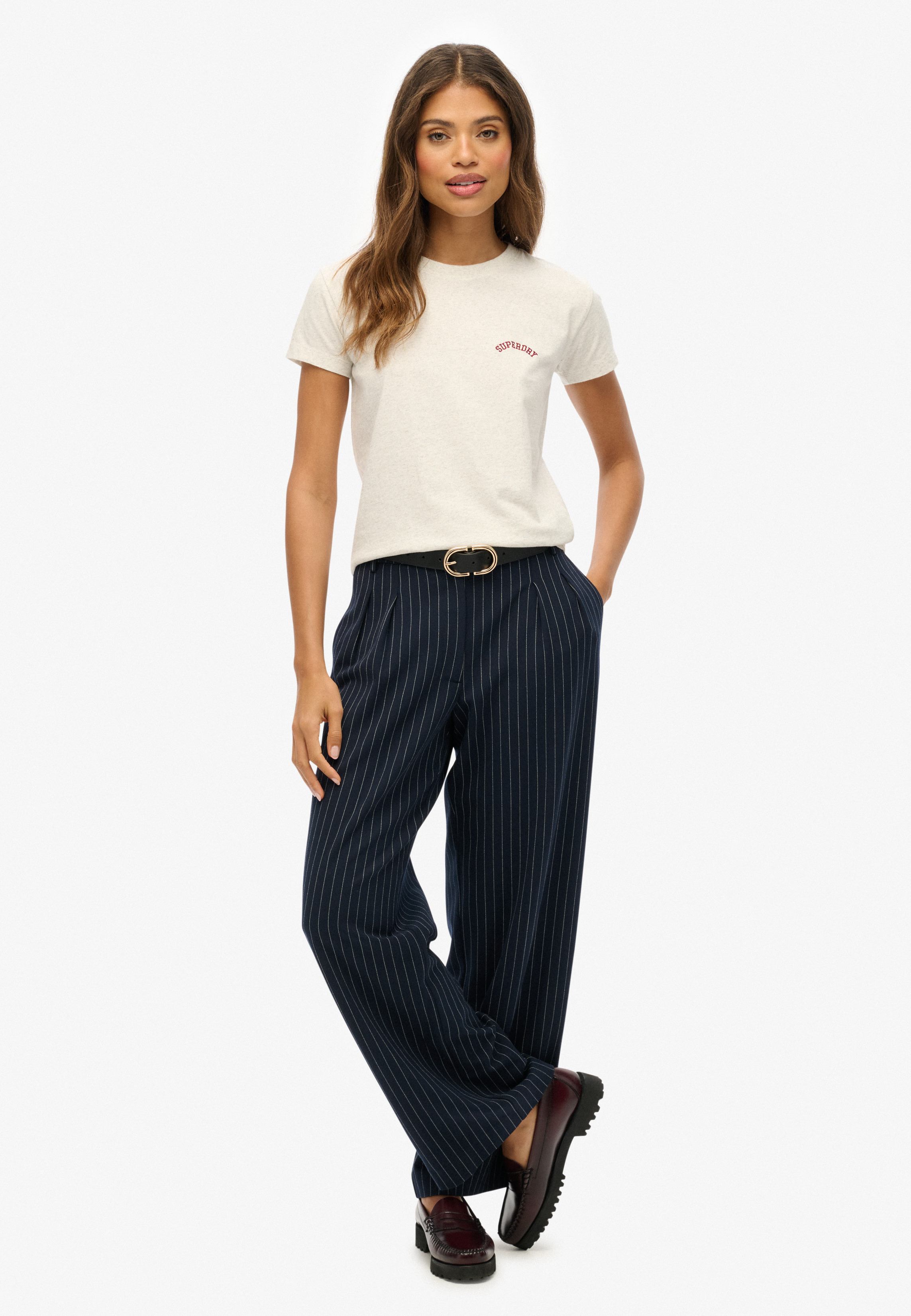 ESSENTIAL LOGO FITTED TEE IND