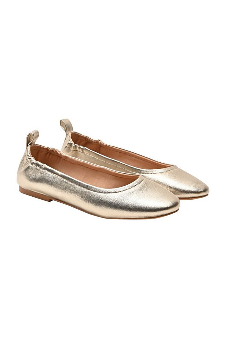 Greta Gold Closed Flats & Ballerinas