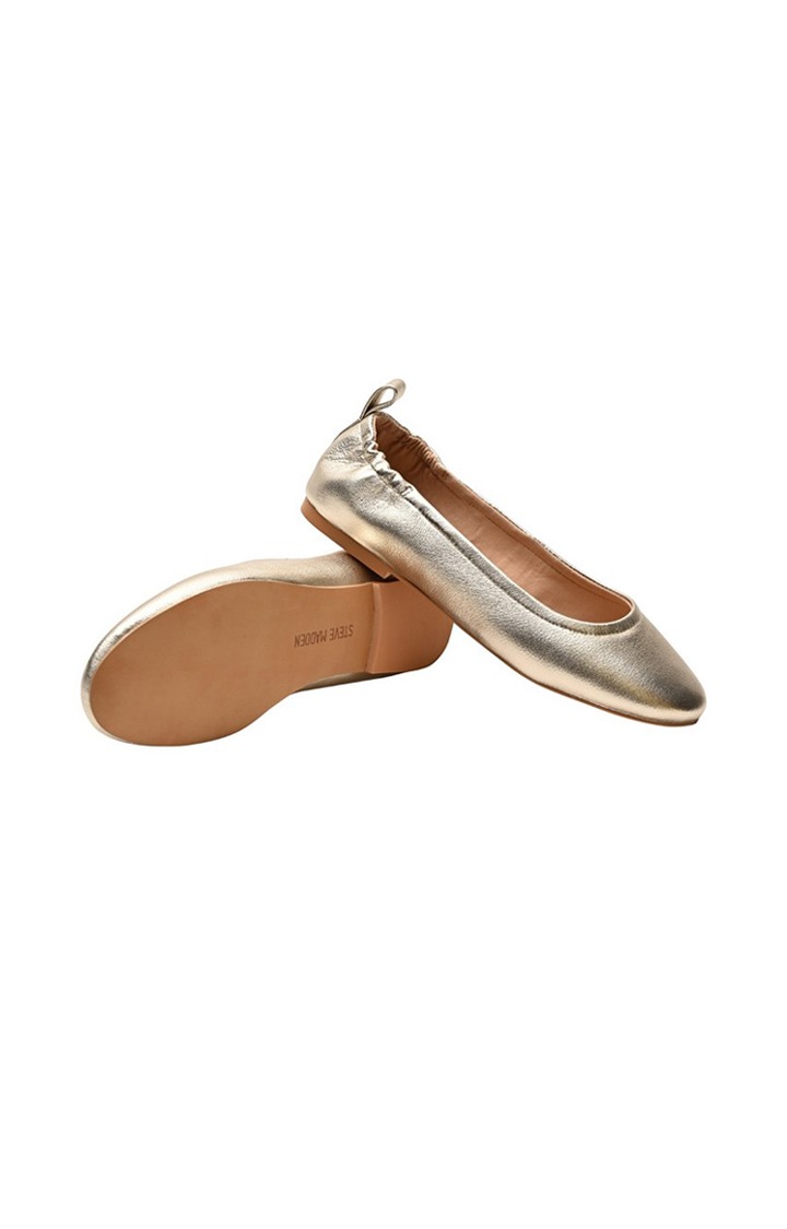 Greta Gold Closed Flats & Ballerinas