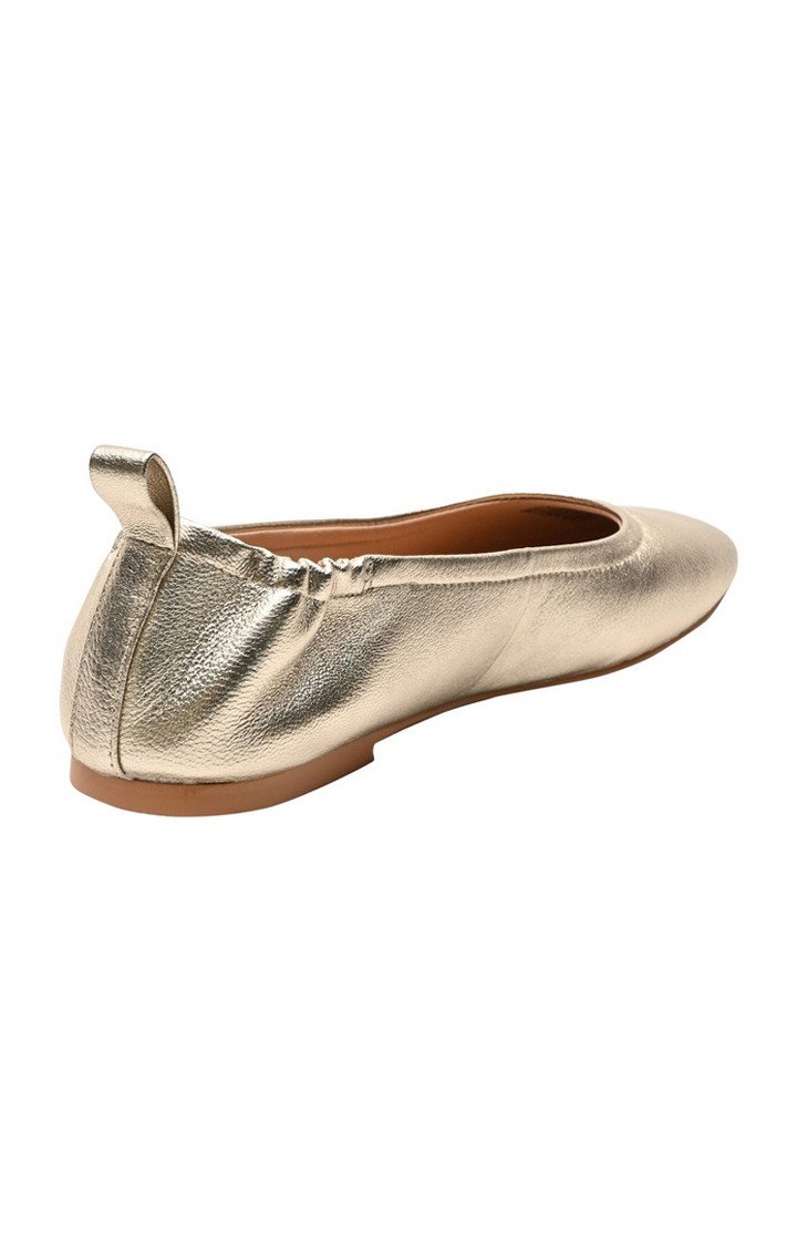 Greta Gold Closed Flats & Ballerinas