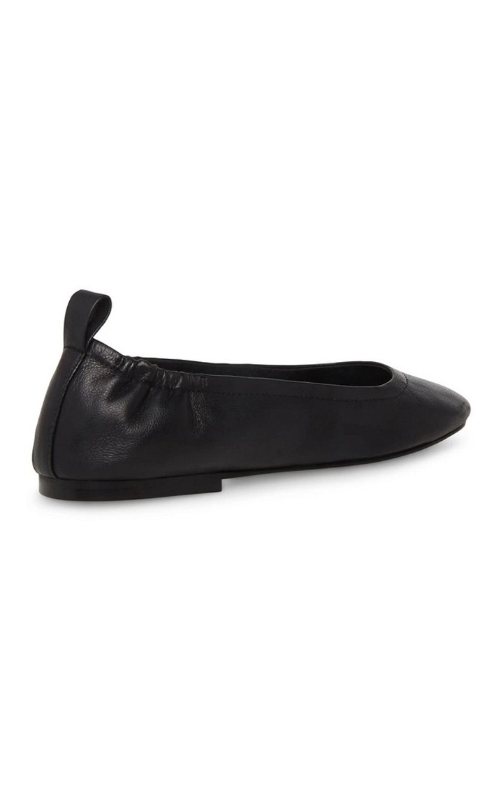 Greta Black Closed Flats & Ballerinas