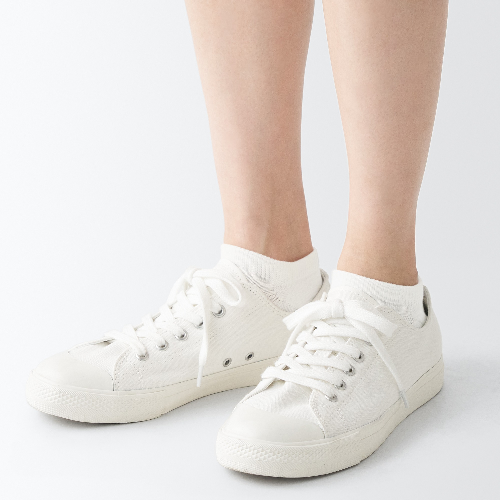 Right Angle Tabi-style sneaker socks